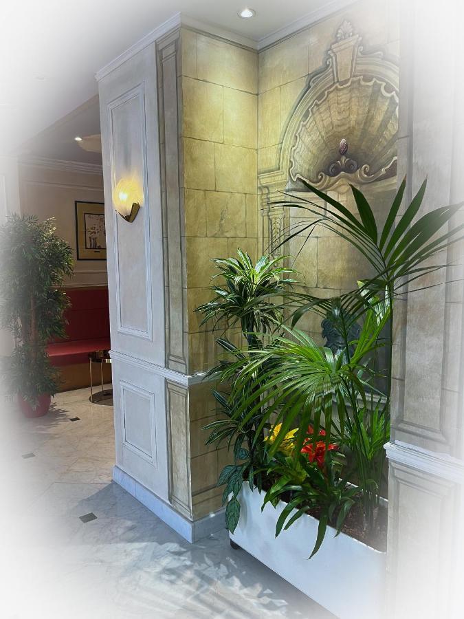 Hotel Montparnasse Daguerre Parigi Esterno foto